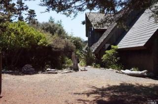 15481 Forest View Rd, Manchester Rancheria, CA 95459-8931