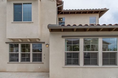 117 Bumblebee, Irvine CA  92618-1150 exterior
