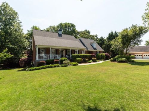 509 Confederate Pl, Loganville, GA 30052-4061