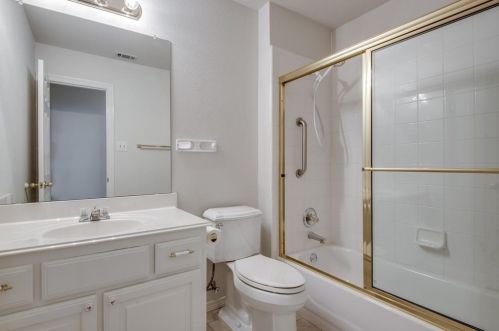 1724 Alpine Dr, Carrollton TX 75007-3740 exterior