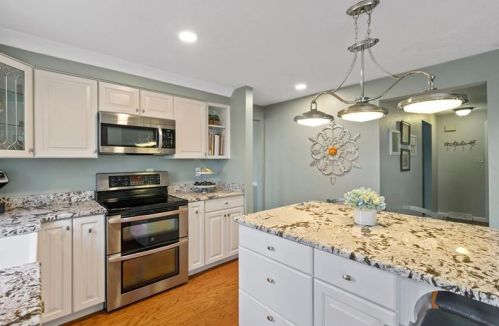 349 Florida Dr, Noblestown, PA 15071-9426