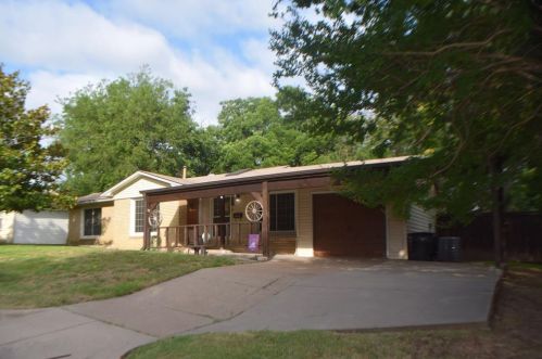 4768 Ridge Ter, Fort Worth, TX 76133-1313