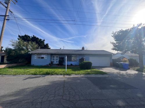 1652 Shirley Ct, Modesto, CA 95358-1622