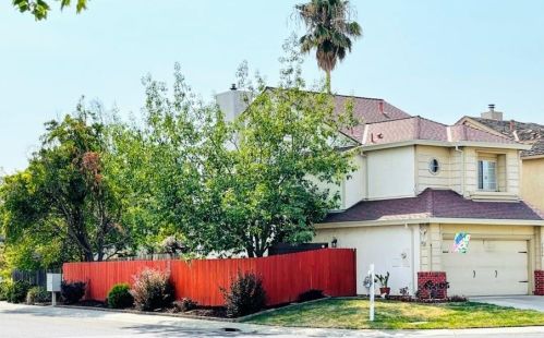7926 Bonny Downs Way, Elk Grove, CA 95758-6569