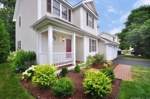 7 Baldwin Dr, Farmington, CT 06032-3335