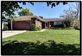 18369 Bock Rd, Lansing, IL 60438-2505