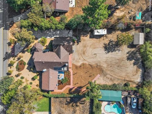 1236 Bradley St, Riverside CA 92506-5408 exterior