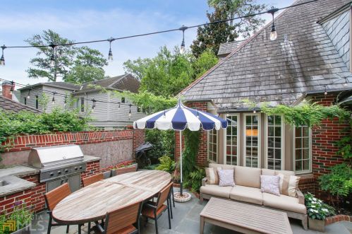 1090 Berkshire Rd, Atlanta GA  30306-3002 exterior