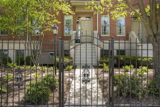 422 Childs St, Wheaton, IL 60187-5040