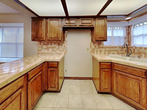 3119 Honeydew Dr, Carrollton TX  75007-3923 exterior