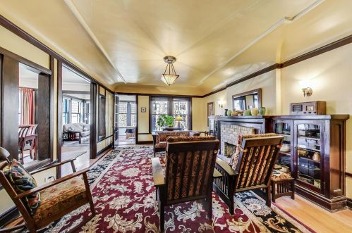 929 Margate Ter, Chicago, IL 60640-3809