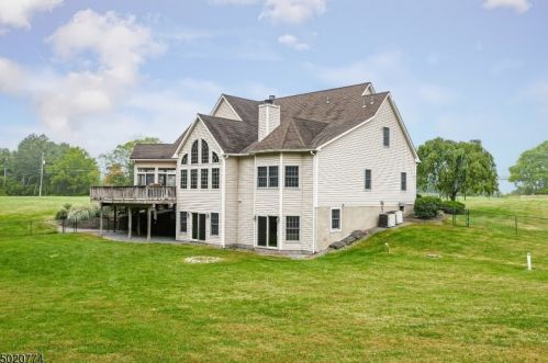 9 Crisman Rd, Columbia, NJ 07832-2710