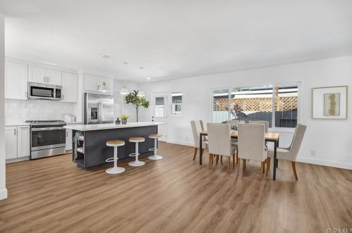 1048 Fairbrook Ln, Santa Ana CA  92706-1106 exterior