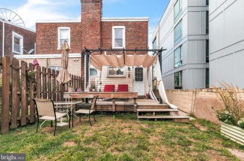 497 Lemonte St, Philadelphia PA  19128-4534 exterior