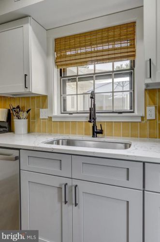 189 Valleybrook Dr, Lancaster PA  17601-4620 exterior