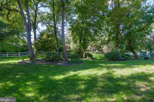 131 Bentley Ln, Lancaster PA  17603-6203 exterior