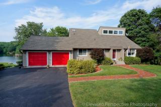 320 Saint Augustine Rd, Wirtz, VA 24184-3625