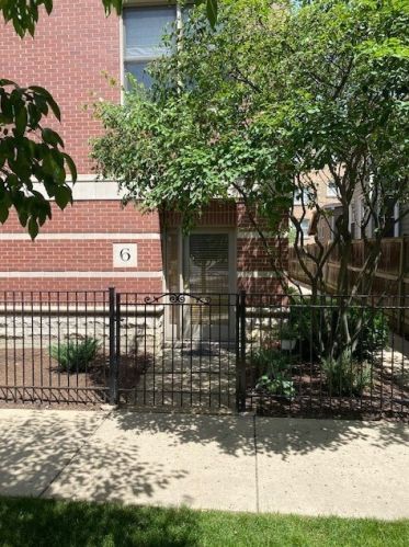 100 Elmwood Ave, Oak Park, IL 60302-2941