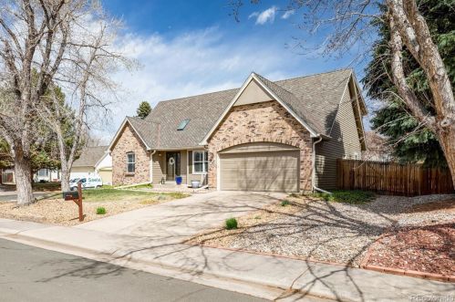 12189 Villanova Dr, Denver, CO 80014-1901