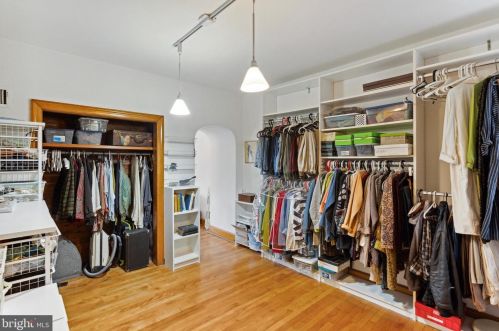 1204 10th St, Philadelphia PA 19147-5040 exterior