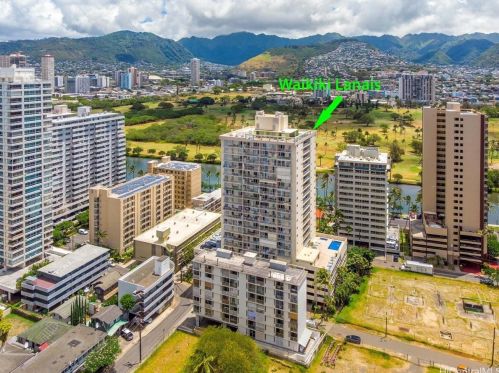 2452 Tusitala St, Honolulu HI  96815-3154 exterior