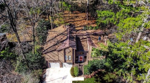 4545 Kings Crossing Dr, Kennesaw, GA 30144-1675