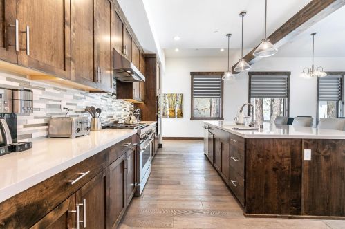 9218 Heartwood Dr, Truckee CA  96161-5196 exterior