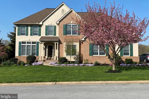 1954 Pickering Trl, Lancaster PA exterior