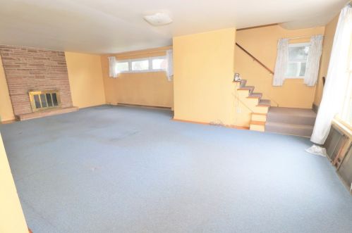 810 Carl Ave, New Kensington, PA 15068-4610