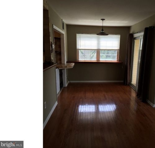 5 Florence Tollgate Pl, Florence NJ  08518-3005 exterior