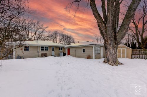 316 Gdn Ct, Sycamore IL  60178-2414 exterior
