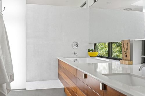 1101 Cyn Edge Dr, Austin TX  78733-2005 exterior