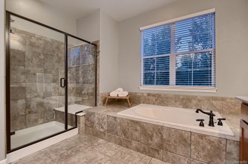 7500 Eaton Park Way, Aurora CO 80016-4292 exterior