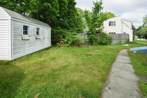 248 Moran St, Waterbury, CT 06704-2530
