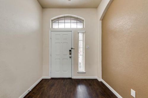 1908 Loma Linda Dr, Irving TX  75063-3926 exterior