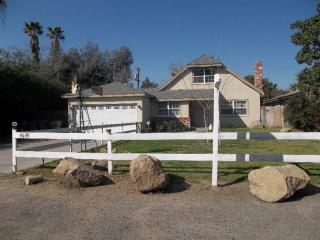 4649 Thorne Ave, Fresno, CA 93704-2930