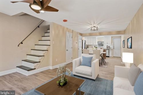 1138 Alder St, Philadelphia, PA 19147-4611