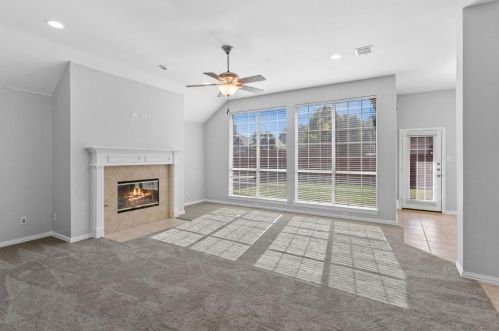 2829 Crosslands Dr, Garland TX  75040-3839 exterior