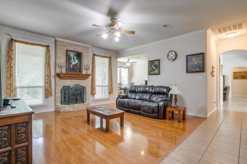 329 Stone Mtn Rd, Fort Worth TX  76035-5642 exterior
