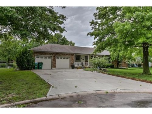 706 Sivley St, Peculiar, MO 64078-9787