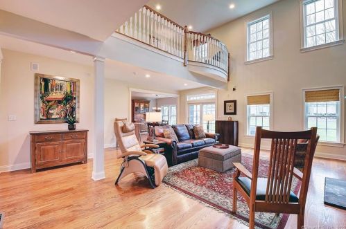 7 Reeds Gap Rd, Middlefield, CT 06455-1138