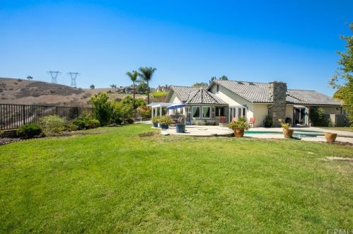 684 Frontier Ct, Anaheim CA  92807-4732 exterior
