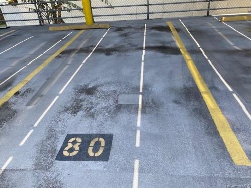 910 Ahana St, Honolulu HI  96814-2421 exterior