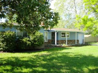 3121 Sacramento Dr, Redding, CA 96001-5022