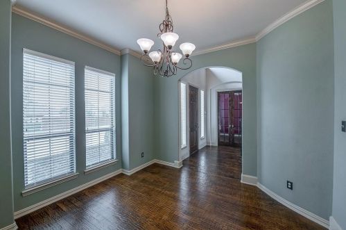 1505 Branch Hollow Dr, Carrollton TX  75007-1226 exterior