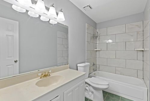 4221 Harvest Pt Dr, Carrollton TX 75010-4124 exterior