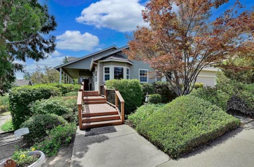 285 California Dr, Sutter Creek, CA 95685-4403
