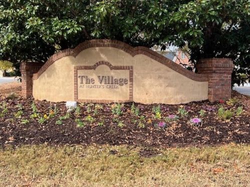 116 Hunters Village Dr, Greenwood, SC 29649-8498