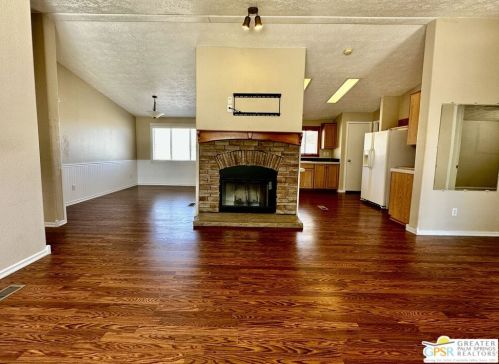 54270 Kalsman Dr, Cabazon, CA 92282-1618