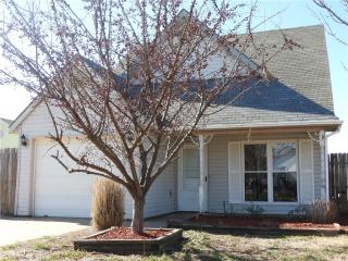 944 Tamarack St, Springdale, AR 72764-0282